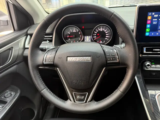 Haval M6 — Фото автомобиля 13