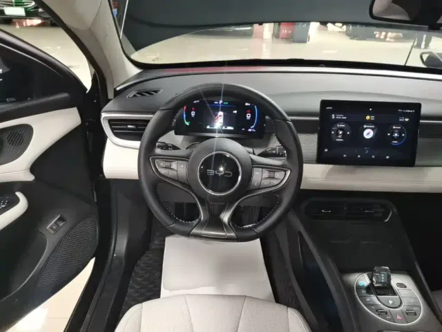 BYD Seal 05 DM-i — Фото автомобиля 10