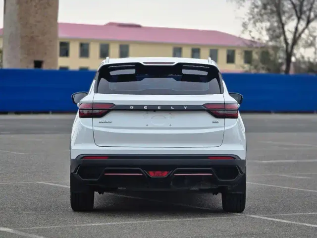 Geely Binyue — Фото автомобиля 5