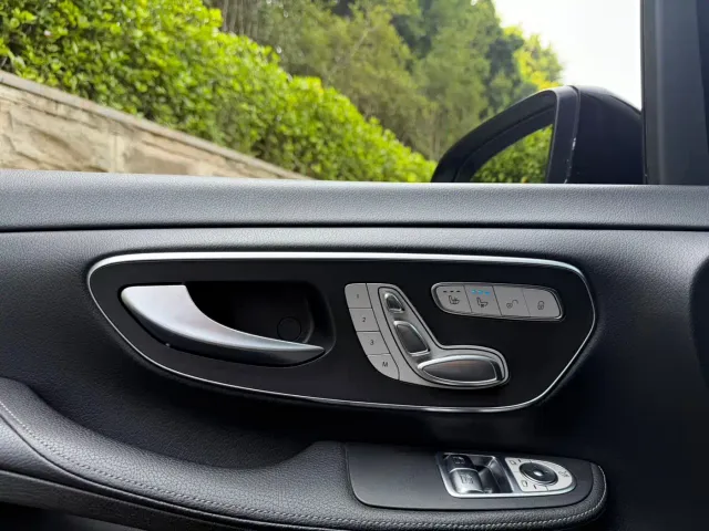 Mercedes-Benz V-Class — Фото автомобиля 8
