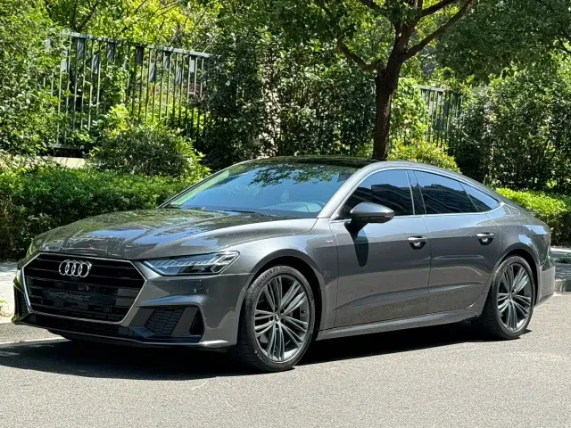 Фотография автомобиля — Audi A7