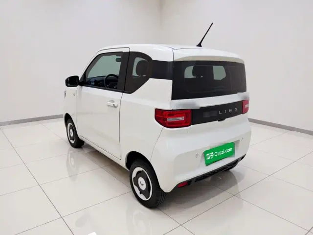Wuling Hongguang Mini EV — Фото автомобиля 4
