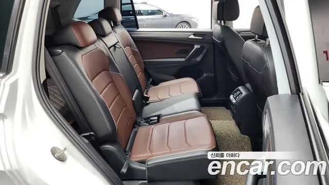 Volkswagen Tiguan — Фото автомобиля 10