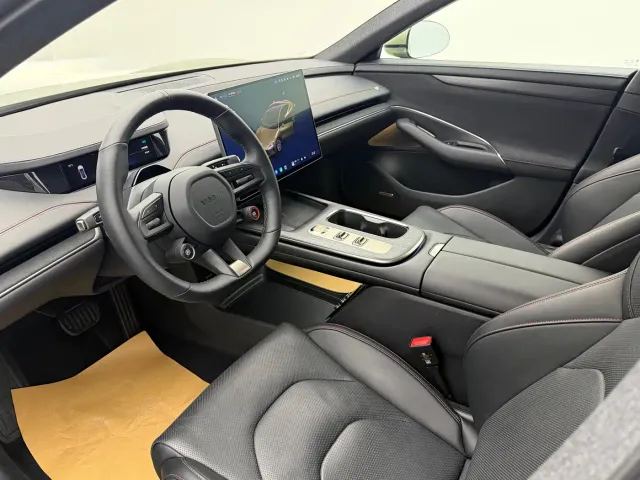 Xiaomi SU7 — Фото автомобиля 3