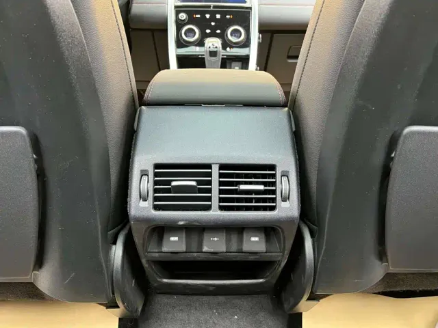 Land Rover Discovery Sport — Фото автомобиля 13