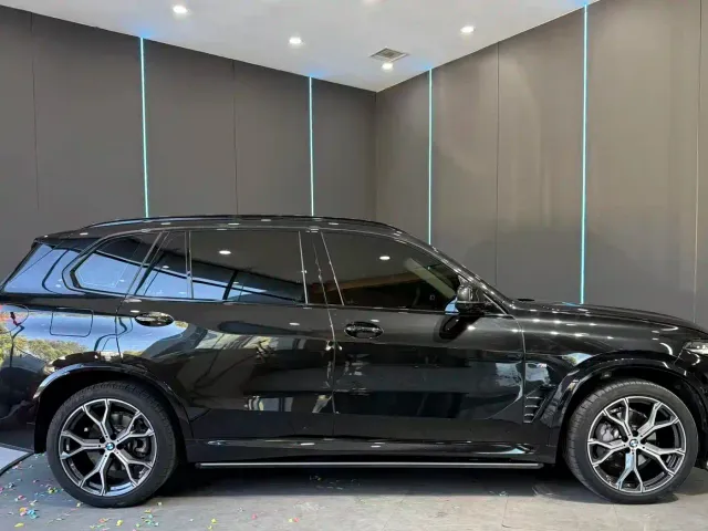 BMW X5 — Фото автомобиля 4