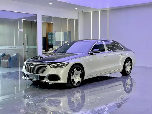 Фотография автомобиля — Mercedes-Benz Maybach S-Class