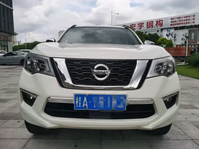 Nissan Terra — Фото автомобиля 2