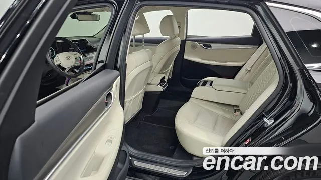 Hyundai Grandeur (New) Hybrid — Фото автомобиля 27