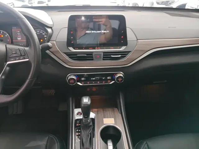 Nissan Teana — Фото автомобиля 12