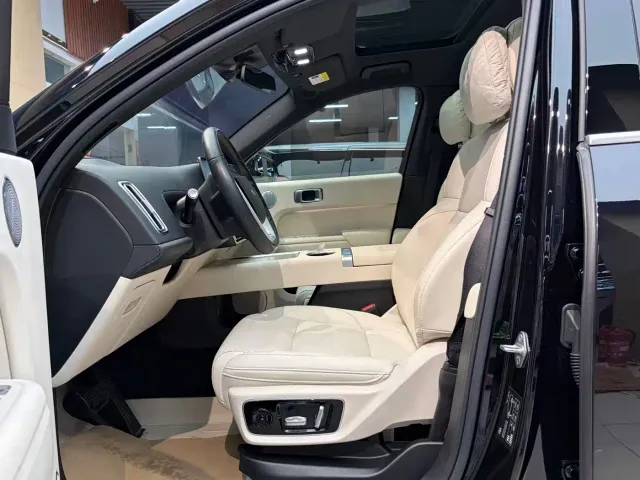 Li Auto L7 — Фото автомобиля 4