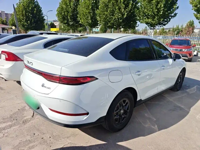 BYD Qin PLUS — Фото автомобиля 6