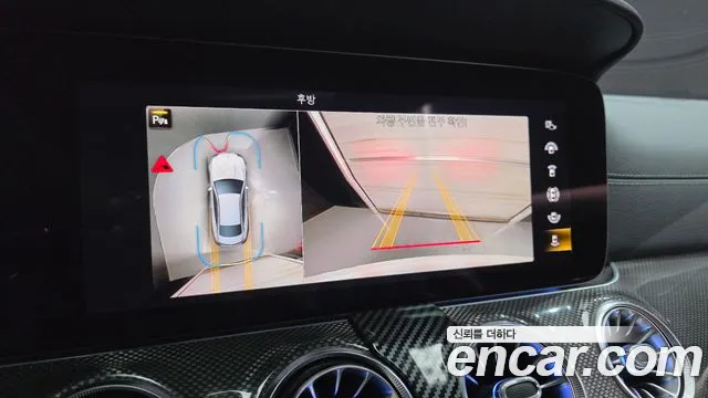 Mercedes-Benz E-Class — Фото автомобиля 11