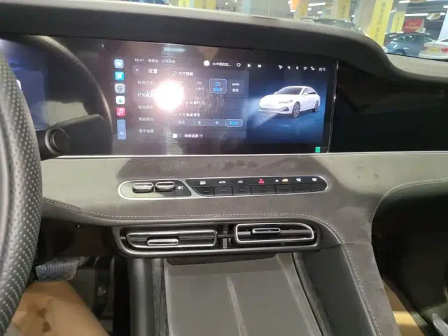 Roewe D7 — Фото автомобиля 12