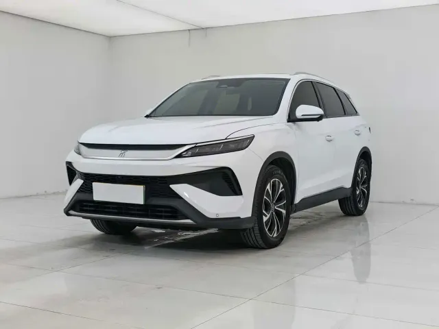 Фотография автомобиля — BYD Song Pro