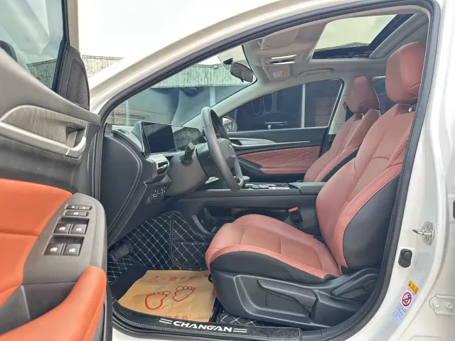 Changan Eado — Фото автомобиля 11