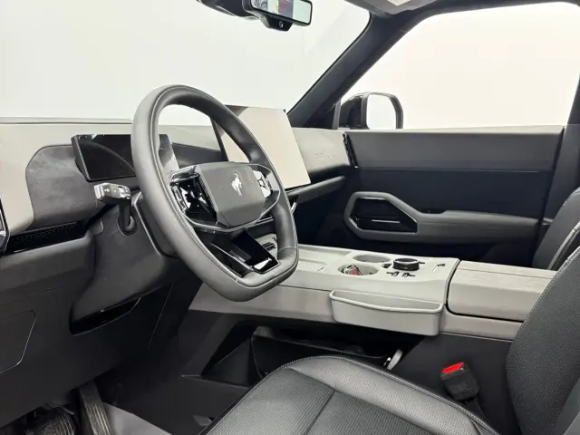 Ford Mustang NEV — Фото автомобиля 4