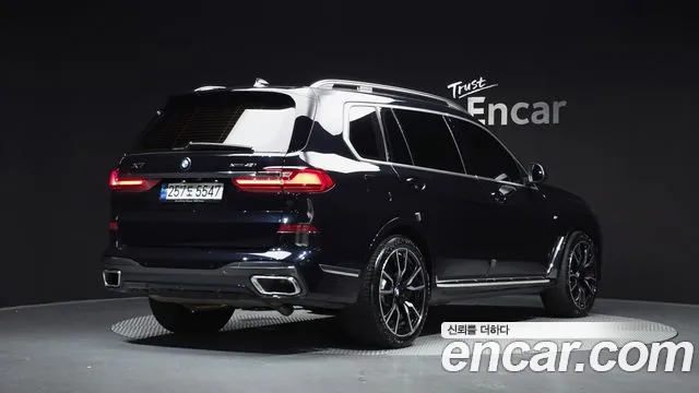 BMW X7 — Фото автомобиля 2