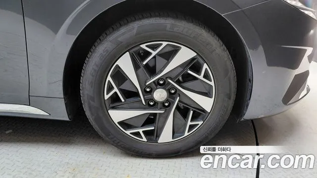 Hyundai Grandeur Premium — Фото автомобиля 20