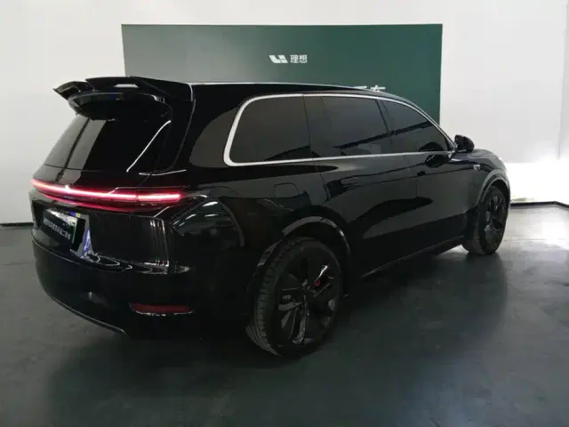 Li Auto L9 — Фото автомобиля 3