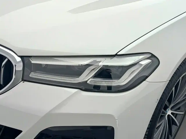 BMW 5 Series — Фото автомобиля 14
