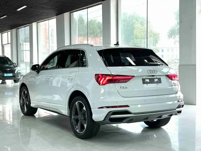 Audi Q3 — Фото автомобиля 4