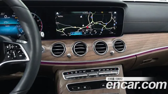 Mercedes-Benz E-Class — Фото автомобиля 15