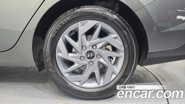 Hyundai Avante CN7 — Фото автомобиля 6