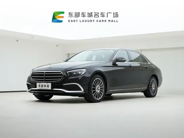 Фотография автомобиля — Mercedes-Benz E-Class