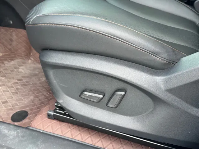 Roewe RX5 — Фото автомобиля 11