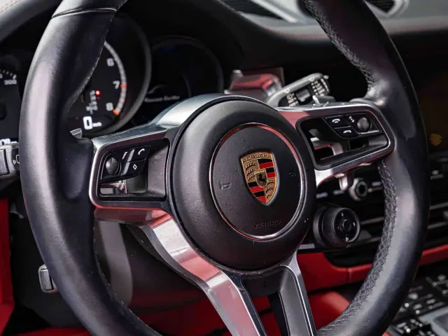 Porsche Macan — Фото автомобиля 13