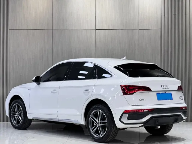 Audi Q5L Sportback — Фото автомобиля 6