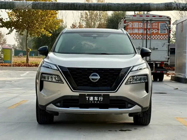 Nissan X-Trail — Фото автомобиля 2
