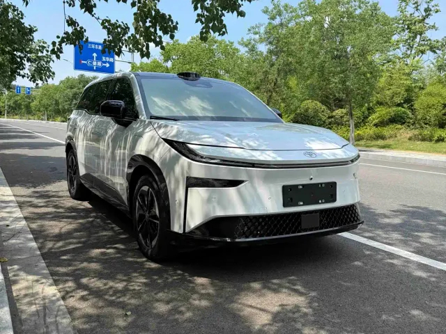 Toyota BoZhi 3X — Фото автомобиля 3