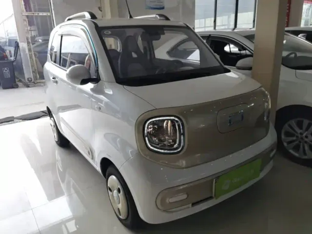 Besturn Bestune Pony 2025 222km Lightning Horse — Фото автомобиля 3