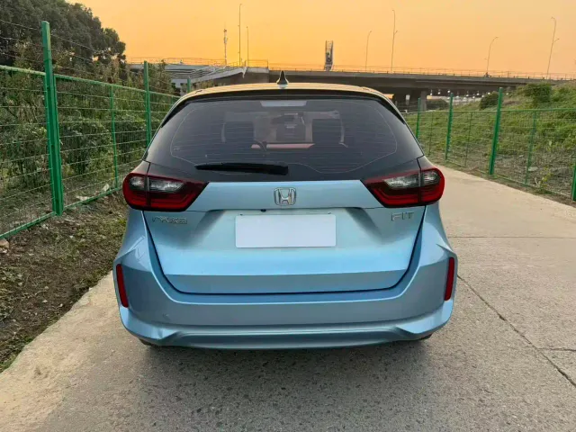 Honda Fit — Фото автомобиля 12