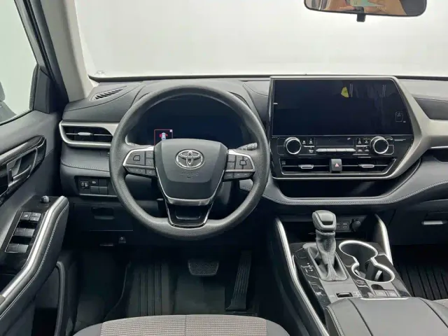 Toyota Highlander — Фото автомобиля 23