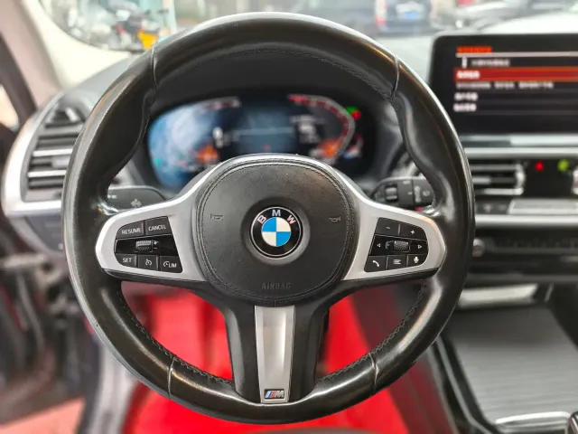 BMW X3 — Фото автомобиля 10
