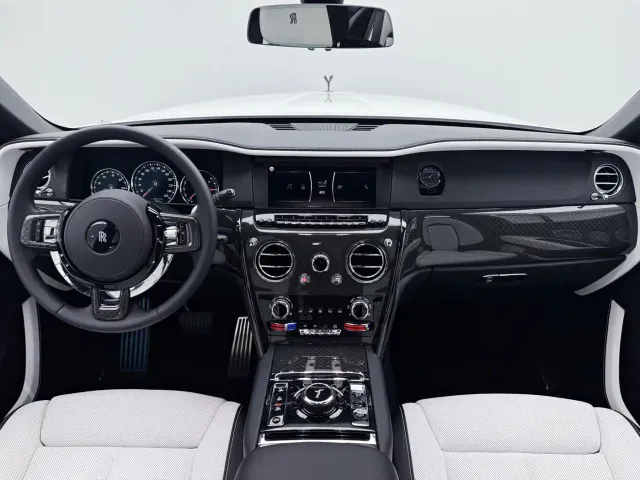 Rolls-Royce Cullinan — Фото автомобиля 21