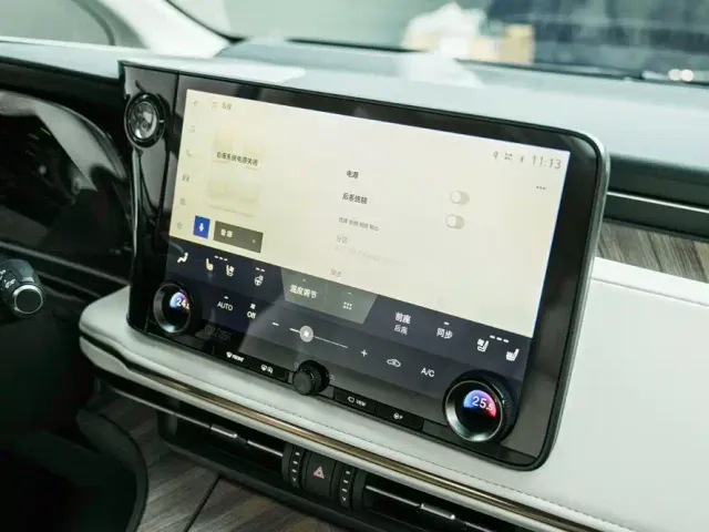 Lexus LM — Фото автомобиля 17