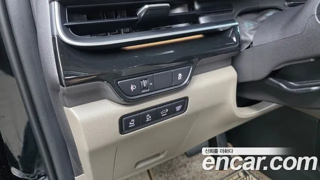 Kia Carnival Generation 4 — Фото автомобиля 27