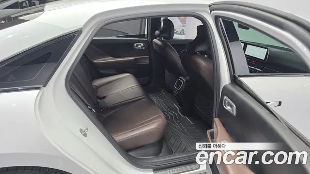 Hyundai Ioniq 6 — Фото автомобиля 18