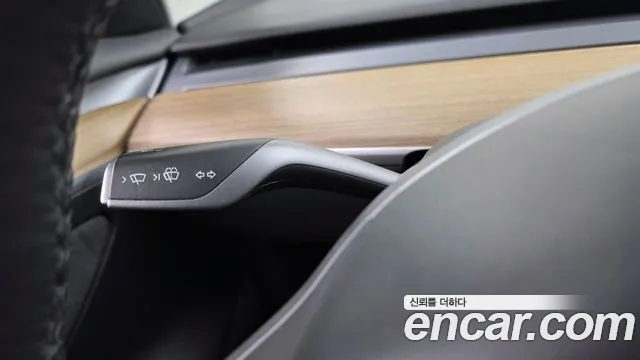 Tesla Model 3 — Фото автомобиля 27