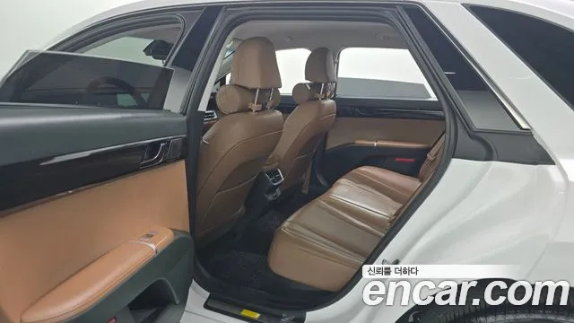 Hyundai Grandeur GN7 — Фото автомобиля 12