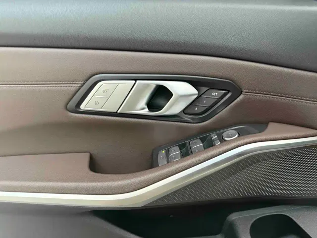 BMW 3 Series — Фото автомобиля 18