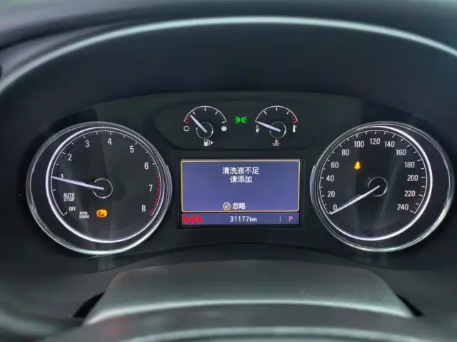 Buick LaCrosse — Фото автомобиля 14