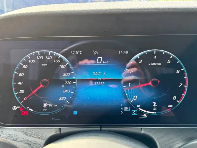 Mercedes-Benz E-Class — Фото автомобиля 9