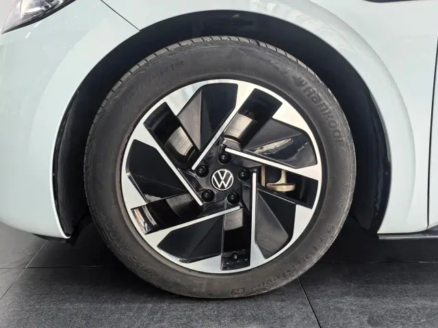 Volkswagen ID.3 — Фото автомобиля 4
