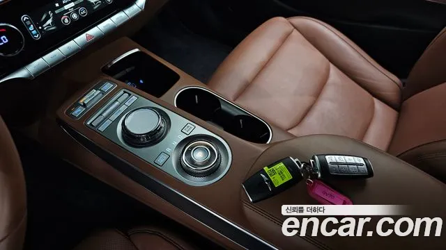 Genesis GV70 2.5T Бензин AWD — Фото автомобиля 9