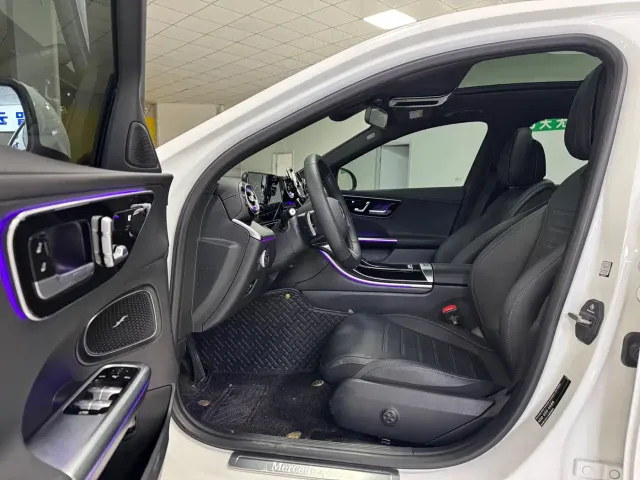 Mercedes-Benz C-Class — Фото автомобиля 4